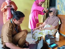 Dispendukcapil Kota Malang Lakukan Pelayanan Jembol Adminduk Langsung ke Rumah Warga