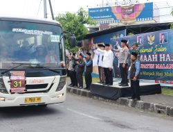 Bupati Malang Lepas Keberangkatan Jamaah Haji Kabupaten Malang 1446H Kloter 82