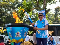 Usai Dari Kota Batu, Kirab Api Obor Porprov IX Jatim 2025 Tiba di Kota Malang