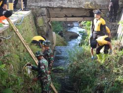 Sambut Hari Bhayangkara ke 79, Polres Batu bersama TNI dan Pemerintah Daerah Bersih-Bersih Sungai