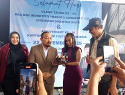 Semarak Perayaan HUT Sam Tito dan KHYI Dapat Kejutan Kue Ulang Tahun Dari Sahabat Media