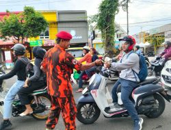 Jaga Konsistensi dalam Program Kemanusiaan, PAC PP Blimbing Berbagi Takjil dan Buka Puasa Bersama