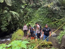 Penemuan Jenazah di Bawah Jembatan Cangar, Polres Batu Evakuasi dan Lakukan Olah TKP