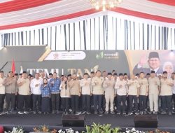 Wamentan Sudaryono Lantik Pengurus HKTI Jatim, Perkuat Sinergi Petani Menuju Ketahanan Pangan