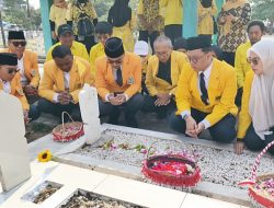 HUT ke-62 Golkar, Djoko Prihatin Pimpin Tabur Bunga di TMP, Kenang Jasa Pahlawan dan Tokoh Partai
